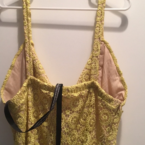 PrettyLittleThing yellow lace bodycon dress 💛 - Picture 2 of 4